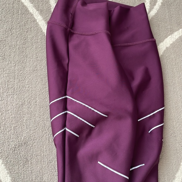 ALO leggings in XS - Picture 14 of 14